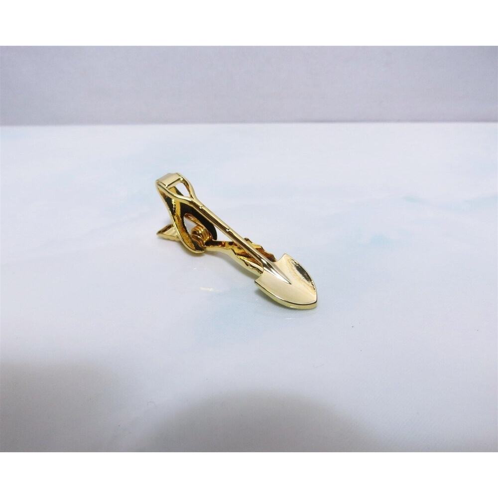 Unique Yellow Gold Plated ~ Shovel/Spade~ Spring Loaded Tie -Clip NOS Quality *